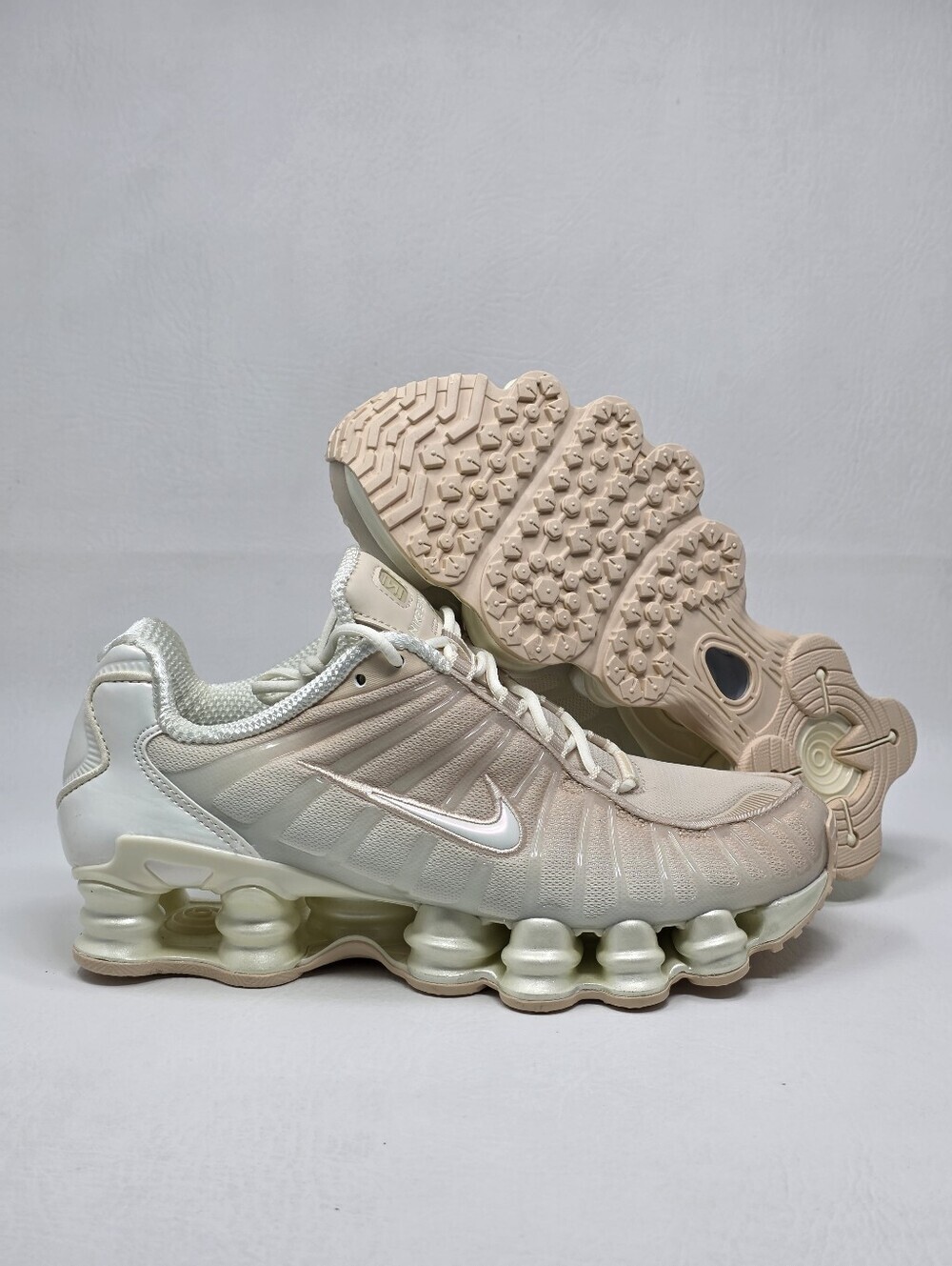 Nike Women’s Shox TL IH5075-219 Pearl White Soft Pearl Running Shoes  Size 8 New